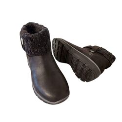 Skechers Korte Laars Hands-Free Slip-Ins 168033 BLK Easy Going Cozy Weather 2 Zwart - 197976631656